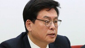 ‘한국당 중진 5명’ 포함 정우택 “복당파 or ‘김성태 아바타’ 비대위장 가능성”