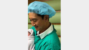 ‘둘째 득남’ 신현준 “MY BLUE SKY, 아빠 엄마한테 와줘서 고마워”