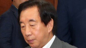 한국당 중진 5명 “김성태, 즉시 사퇴하고 준비위도 해체하라”
