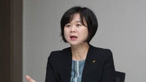 황교익 이어 이정미도 “JP 훈장추서 중단…군사쿠데타·유신체제 면죄부 돼” 