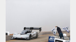 폴크스바겐, 산악 레이스 세계 신기록 수립… 전기 스포츠카 투입