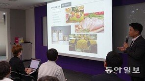 “강아지 간식이 사료보다 더 팔리는 이유는?”