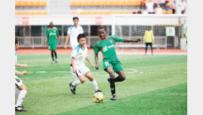 빈곤지역 아동 120명 초청해 축구경기 한판