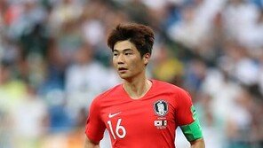 기성용의 빈자리…주장 완장과 미드필드 구성 어떻게 될까