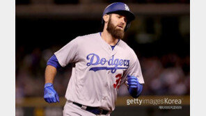 스캇 반 슬라이크 두산과 계약 … “인지도 최고의 용병 왔다” 들썩