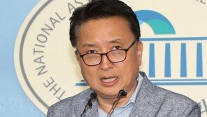 김부선과 고발된 김영환 “박종철한테 고문받은 증거 내라는 것과 마찬가지”