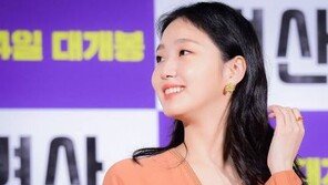‘변산’ 김고은 “선배 박정민, 왜 대단한 배우냐면…버거워 보일 정도로 몰입”
