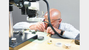 “블랑팡 시계 이렇게 만들어요” 서울에서 실제 제작과정 재현