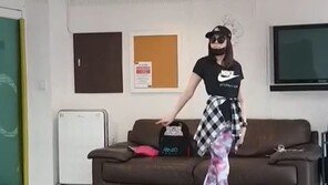 김현정, ‘뮤직뱅크 20주년’ 특집 출연…블랙핑크·모모랜드 안무영상 공개