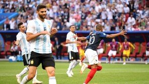 [월드컵] ‘음바페 2골’ 프랑스, 아르헨티나 4-3 제압하고 8강 선착