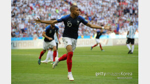 [월드컵] ‘5분 만에 2골’ 음바페 평점 9.8, 메시는 8.0