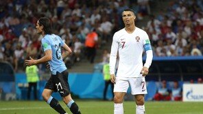 [월드컵] ‘카바니 선제골’ 우루과이, 포르투갈에 전반 1-0 리드