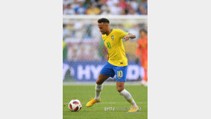 네이마르는 V6 노리는 브라질의 구세주가 될 수 있을까