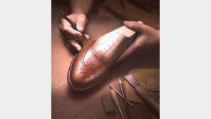 [브랜드&]최고급 커스터마이징 수제화로 소·확·행 하자