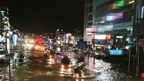 “이런 물난리 처음” “장사 일찍 접어”…구미 침수, 집중호우로 ‘물바다’ 