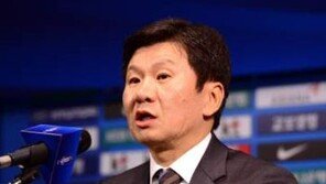 정몽규 “신태용 감독, 도전정신 너무 폄하돼…부족한 점 보완하면 발전할 것”