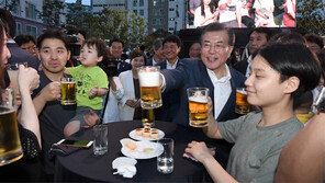 “문제는 경제”… 정책 성과 속도내기 위해 대기업에 손 내밀어