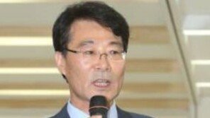 한국당 “장하성 인사개입 의혹, 국민 불신 초래…사실이면 일벌백계해야”