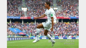 [월드컵] 프랑스, 바란 헤더로 선제골… 우루과이에 1-0