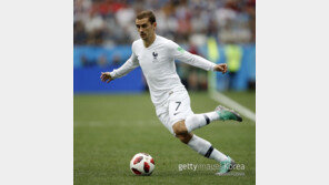 [월드컵] 그리즈만 중거리 골… 프랑스, 우루과이에 2-0 리드
