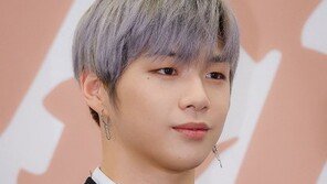[내가 왜 떴게?] 강다니엘, VR 내면 1000만 찍을 남자스타 1위…겨우 1000만? 1억뷰 나올 듯 外