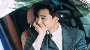 박서준이 왜 그럴까…‘심쿵 미소’ 너무 달콤해!