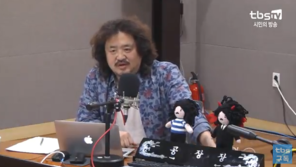 김어준 “男 혐오 커뮤니티 여성운동, 특이점 왔다…세종대왕도 한남충?”