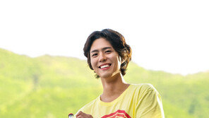  [포토]방탄소년단 x 박보검, ‘짜릿한 여름 휴가’ 비하인드 컷