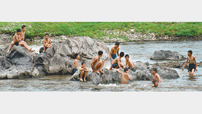 제재에도 뚝뚝… 수상한 평양 기름값