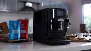  첫 국산 전자동 원두 커피머신 베누스타 로웰 출시