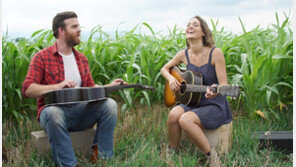 “눈보다 귀를 즐겁게 하는 영화를 만나보세요”