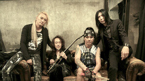 日 전설 ‘엑스저팬’ 광란의 기타소리 그립다면…