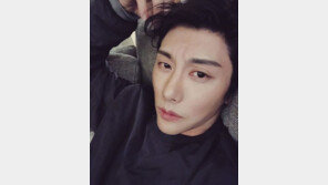 박효신 몰라보게 야윈 얼굴에 깜짝! “턱선에 베이겠다”