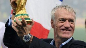 디디에 데샹, 역사상 세 번째 ‘선수-감독 월드컵 우승’ 영광