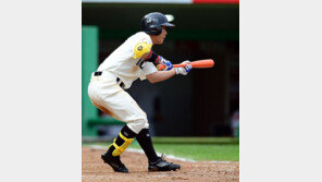 ‘헌신의 아이콘’ SK 조동화 은퇴 “가족 위해 희생하겠다”