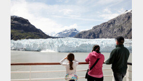 11만 t급 크루즈 타고 알래스카 빙하 속으로∼
