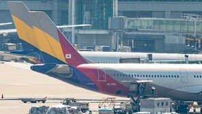 아시아나항공 ‘SK 인수설’ 나온 이유… 악재 이어진 탓