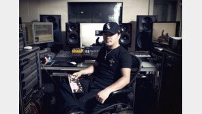 [연예뉴스 HOT5] 유영진, 불법 오토바이 운행 적발