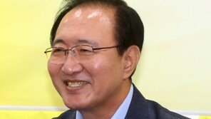 [속보] 경찰 “노회찬, 아파트서 투신 사망”