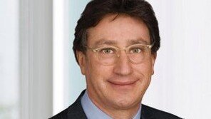 페라리, 신임 CEO 루이스 카밀레리 선임… 전임 회장 건강 악화