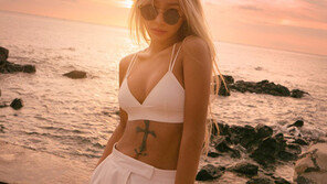 [연예현장.jpg] 해변의 효린, 섹시포스 ‘뿜뿜’