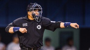 [김종건의 아날로그 스포츠] 심판의 시그널은 어떻게 태어났나?