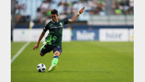 [사커피플] 이용이 말하는 ‘4년 전과 다른 나’