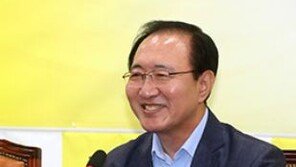 백혜련 “故 노회찬, 신문지 깔고 누우며 교도소 열악한 상태 시연했는데…” 