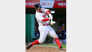 [포토] 이재원 ‘배트에 제대로 맞은 적시타~’