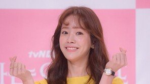 한지민 “욕쟁이 워킹맘…비주얼은 내려놨어요”