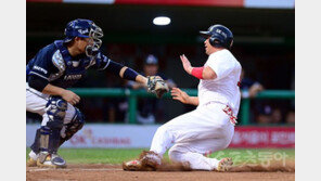 ‘허벅지 부상’ 최정 없는 3주…SK·대표팀 어쩌나?