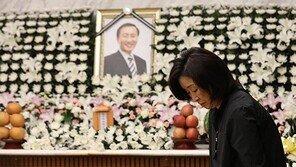 노회찬을 보내며…죽음을 애도하는 우리의 태도 