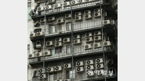 “에어컨 매일 10시간 트는 가정, 월 전기요금 23만원”