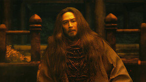 “자리보다 연기”…‘아름다운 조연’ 이정재의 힘